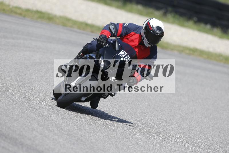 Archiv-2025/09 22.04.2025 Cornu Master School ADR/gruen-vert/28